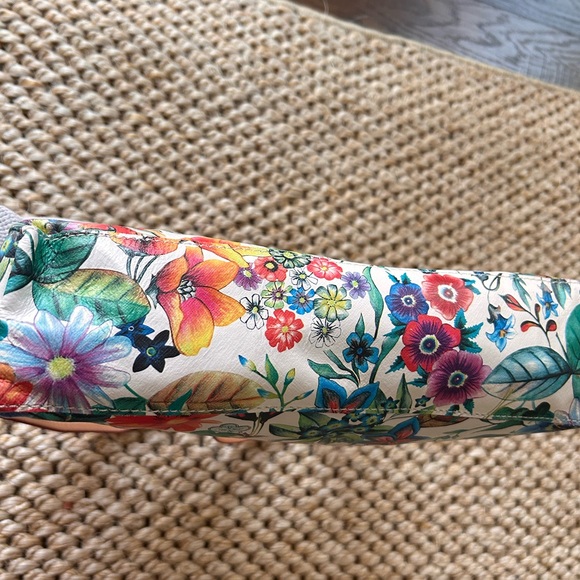 NWT Cavalcanti White Floral Purse - Picture 9 of 14